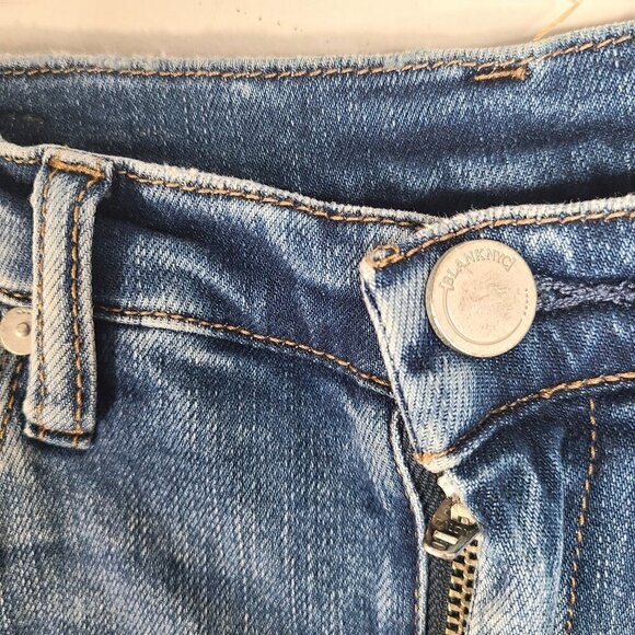 Blank NYC “The Stanton” Capri Distressed Jeans - Picture 9 of 13